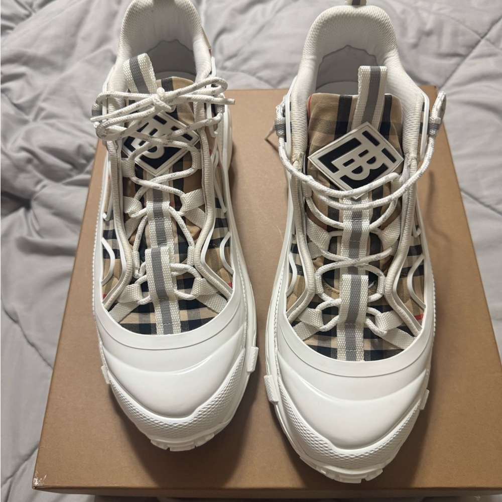 Burberry Checkered White and Tan Sneakers used in good condition! 500 or BO